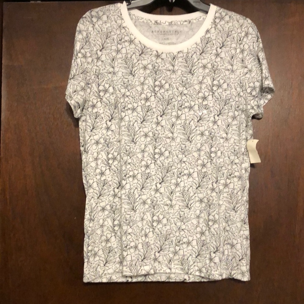 NWT Women’s Aeropostale print tee